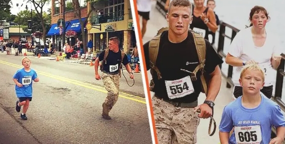 Un marine qui devait remporter un marathon ralentit quand un garçon de neuf ans lui demande 'est ce que tu pourrais courir avec moi ?